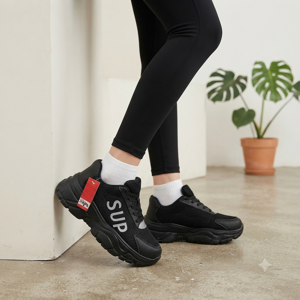 Trendy Black Chunky Fashion Sneakers for Women | Lightweight Everyday Casual Footwear