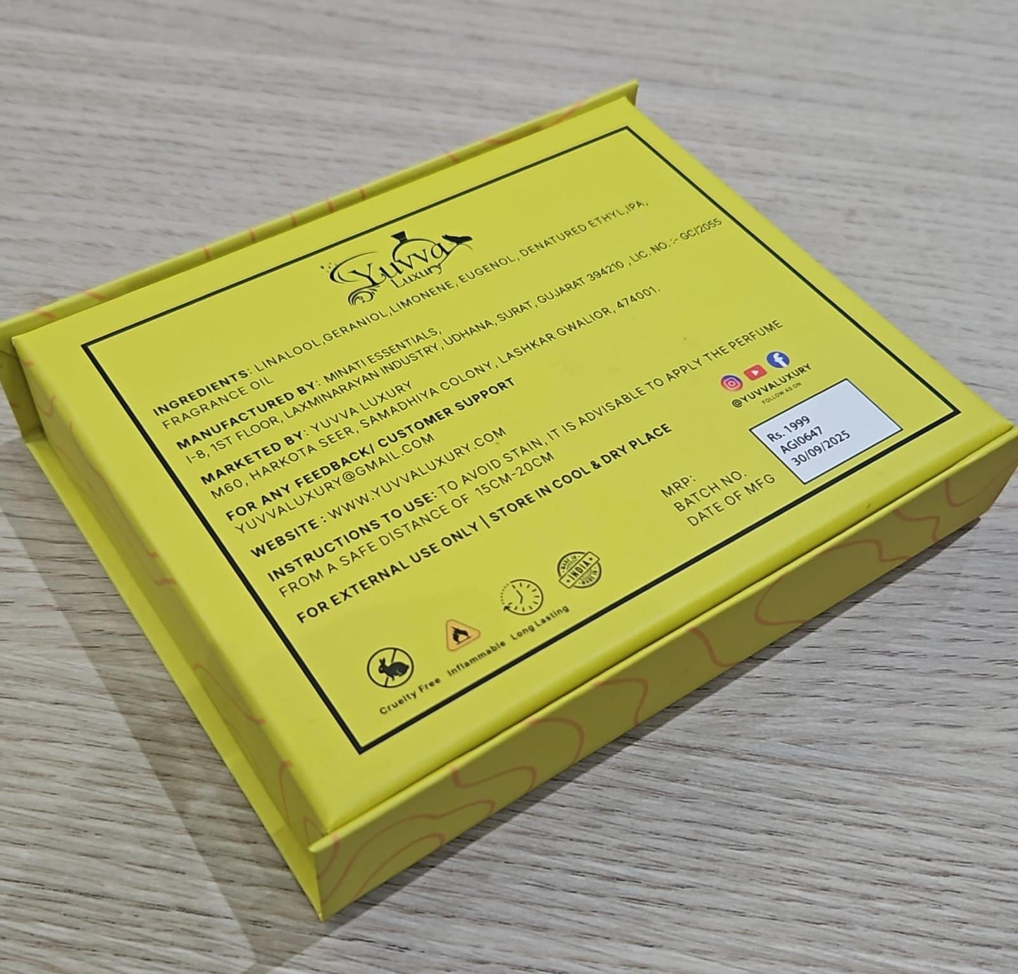 Yuvva Luxury Long Lasting Unisex Perfume Gift Set | 4x20ml Perfume for Man & Woman | Woody, Aquatic, Sweet, Premium Fragrance Scent | ROYAL KING, KING OF LONDON | Gifts for Men and Women 24 HOURS LONG LASTING